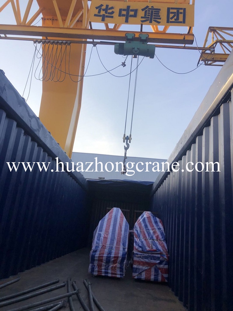 Loading single girder bridge crane in container
